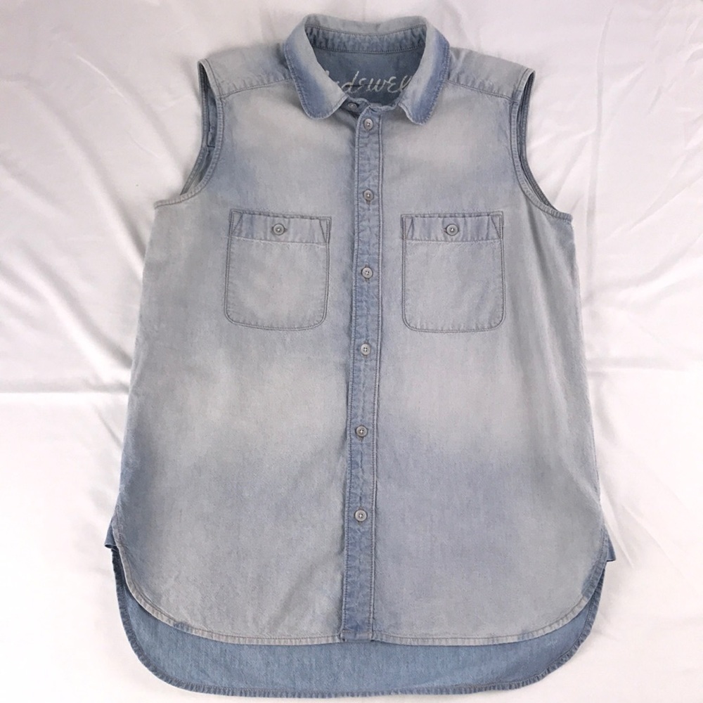 Madewell Classic Light Denim Button-down Sz: XS